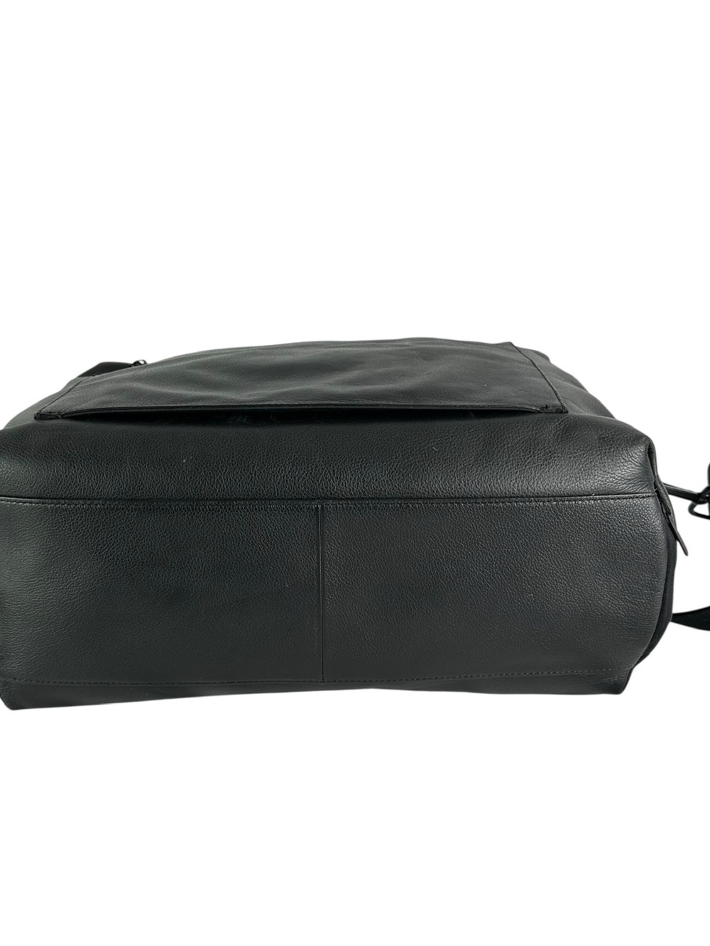 Genuine AWAY The Everywhere Bag Black Leather Travel Bag Weekender Carry On - Picture 9 of 15